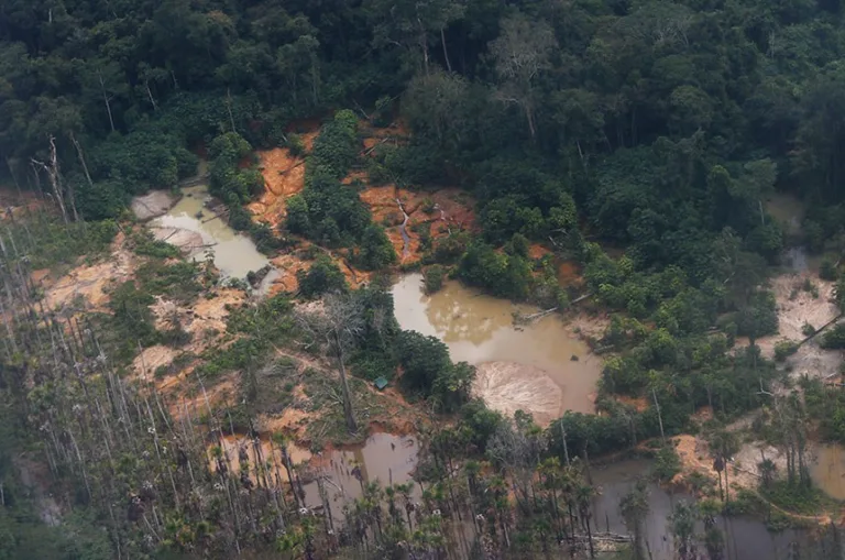 Exploração de minerais críticos avança sobre 278 territórios indígenas 