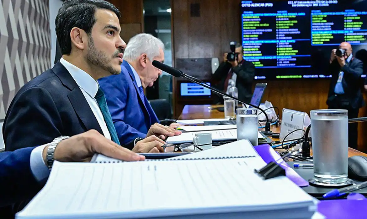 Jorge Messias é sabatinado na Comissão de Constituição e Justiça (CCJ) do Senado