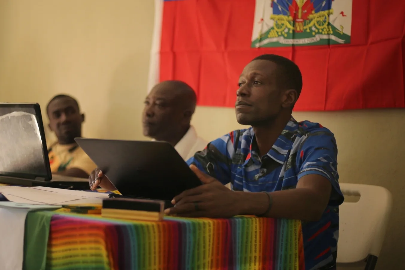 "Tem uma parte que ainda enxerga uma outra sociedade possível", diz o integrante da organização camponesa Tèt Kole Ti Peyizan Ayisyen e professor secundário, Igenel Jean-Baptiste