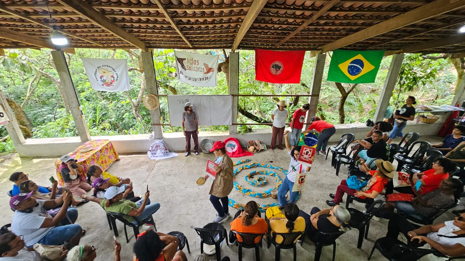 Assentamento Che Guevara, em Moreno, conta com Roçado Solidário
