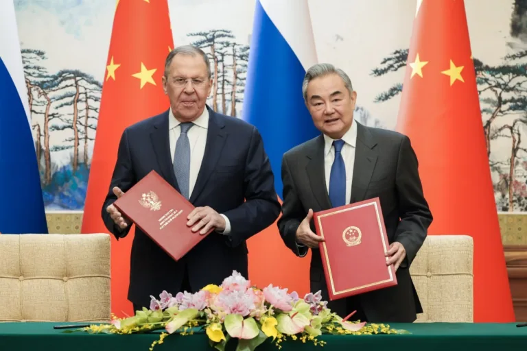 Rússia e China reiteram apoio a Cuba e exigem que EUA abandonem política de opressão