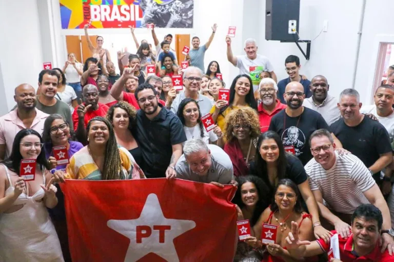 PT do RJ oficializa Benedita para o Senado e anuncia apoio a Eduardo Paes