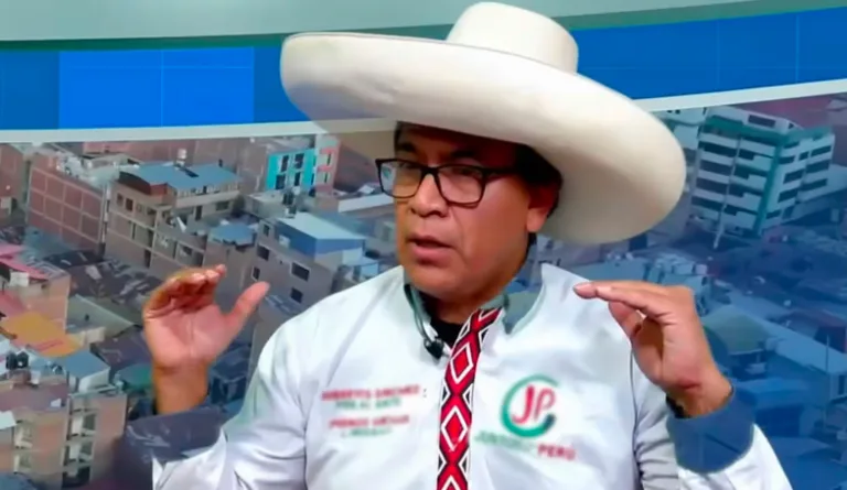 Um mês após eleição, disputa pelo 2º turno no Peru segue indefinida; apuração passa de 99%