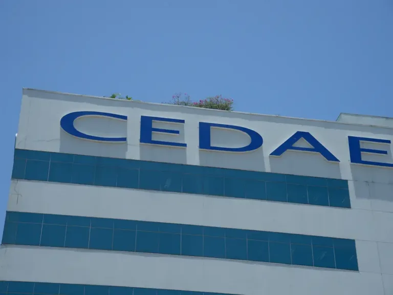 Cedae vai instaurar processo administrativo para devolver investimento perdido com Banco Master