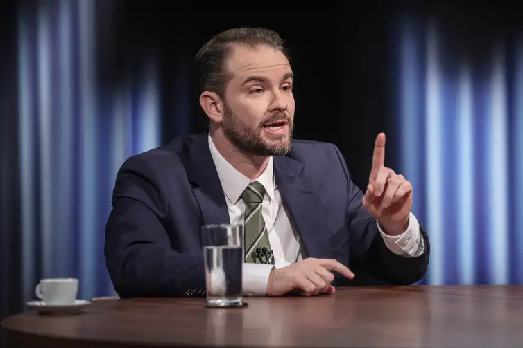 No programa Na Mesa com Datena, Dario Durigan fala sobre reuniões do Brics e do G7