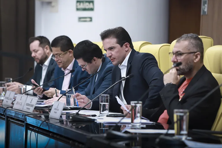 Oposição contesta prazo, mas CPI da moradia popular de SP aprova relatório 