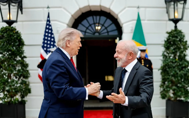 'Tariflávio' e ataques ao Pix viram protagonistas da nova ameaça de Trump à soberania do Brasil