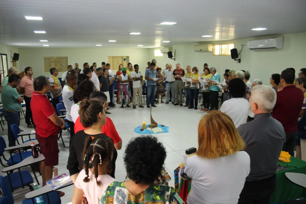 O trabalho de base nas comunidades está entre os temas e reflexões do autor, como "CEBs e Agroecologia", "Os cristãos na política partidária", "Igreja e movimentos populares"