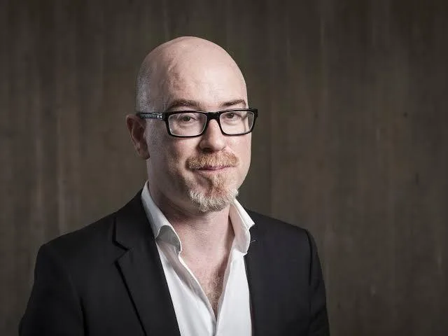 Nova versão do fascismo não governa, mas cria ilusão de libertação, diz Vladimir Safatle