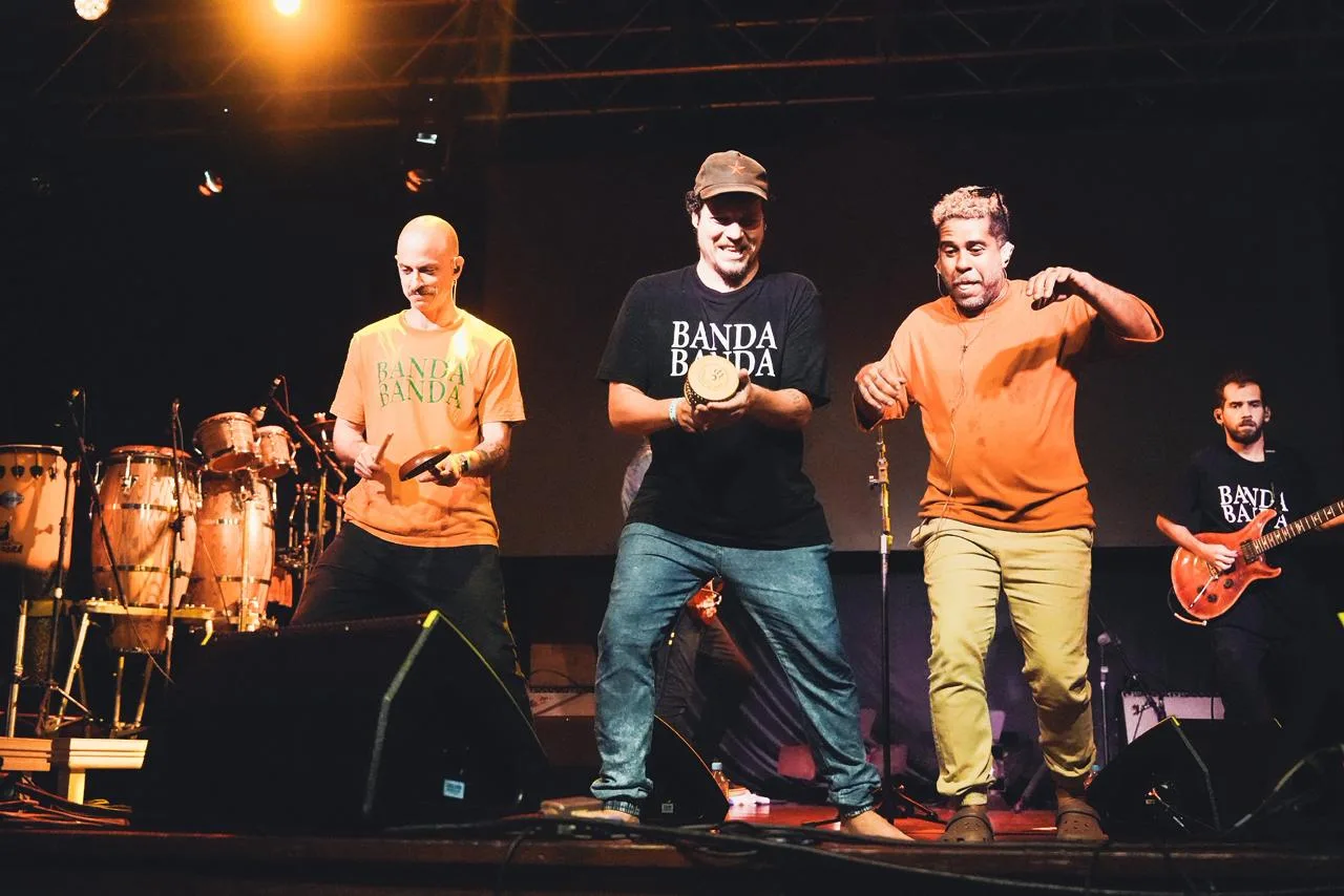 Artistas ocuparam o palco do Festival do Trabalhador em Porto Alegre, conectando cultura, trabalho e mobilização social