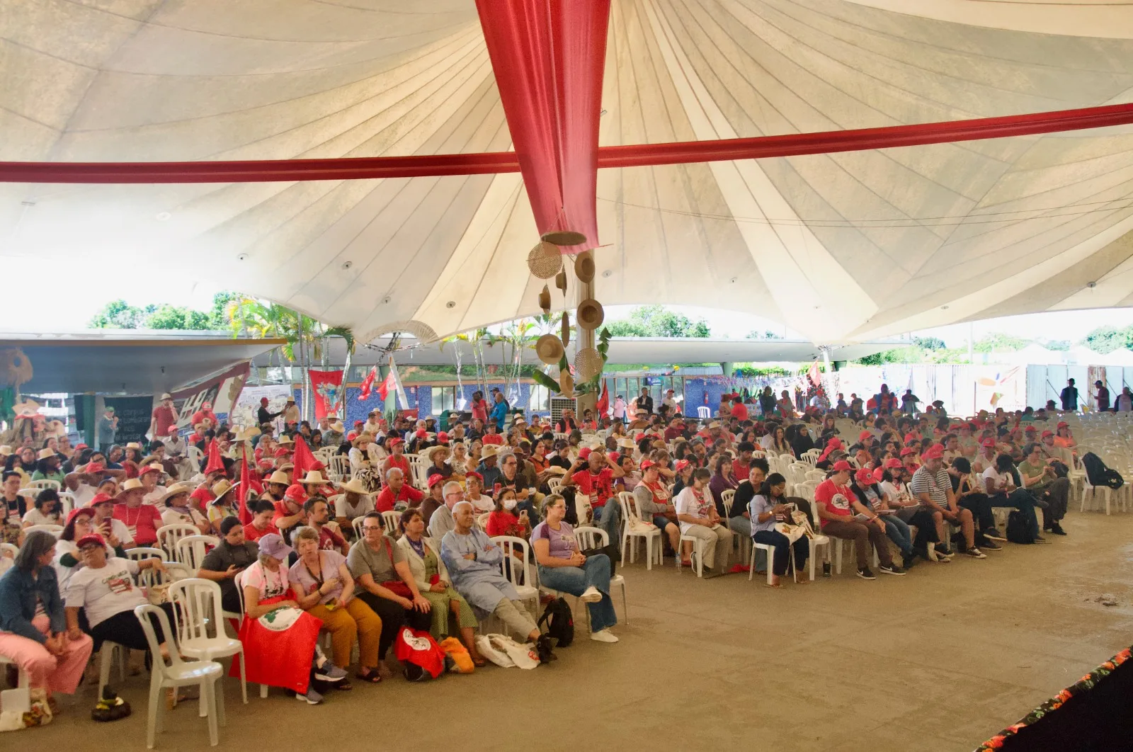 Delegações de diferentes regiões do país participaram de debates, atividades culturais e articulações coletivas durante quatro dias na Universidade de Brasília.