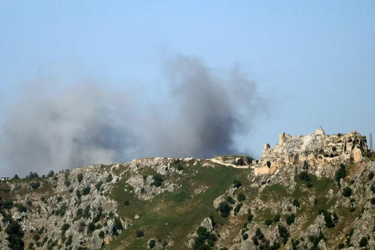 Israel realiza série de bombardeios no sul do Líbano em áreas civis, diz agência libanesa