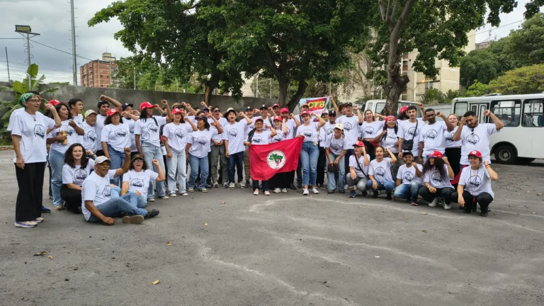 Ato em Caracas encerra trabalhos da brigada de solidariedade à Venezuela do MST