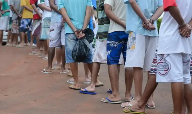 CCJ retoma votação da redução da maioridade penal em meio a alertas sobre violação de direitos