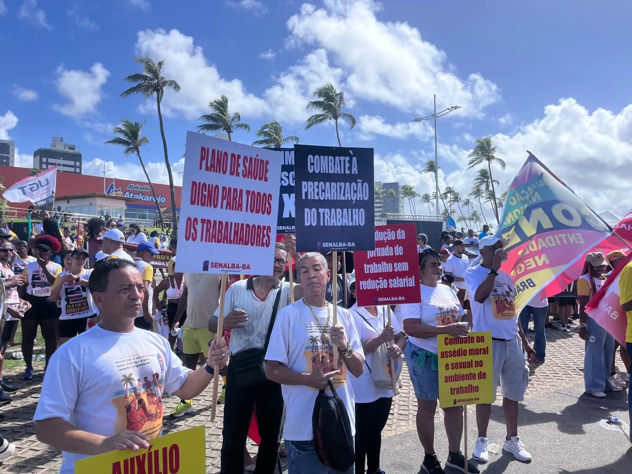 Manifestação por direitos em Salvador, na Bahia
