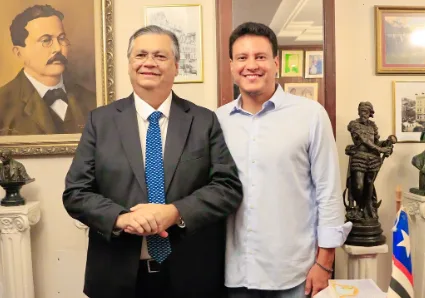Felipe Camarão, do PT, é um dos que procura se vincular ao legado de Flávio Dino, no Maranhão