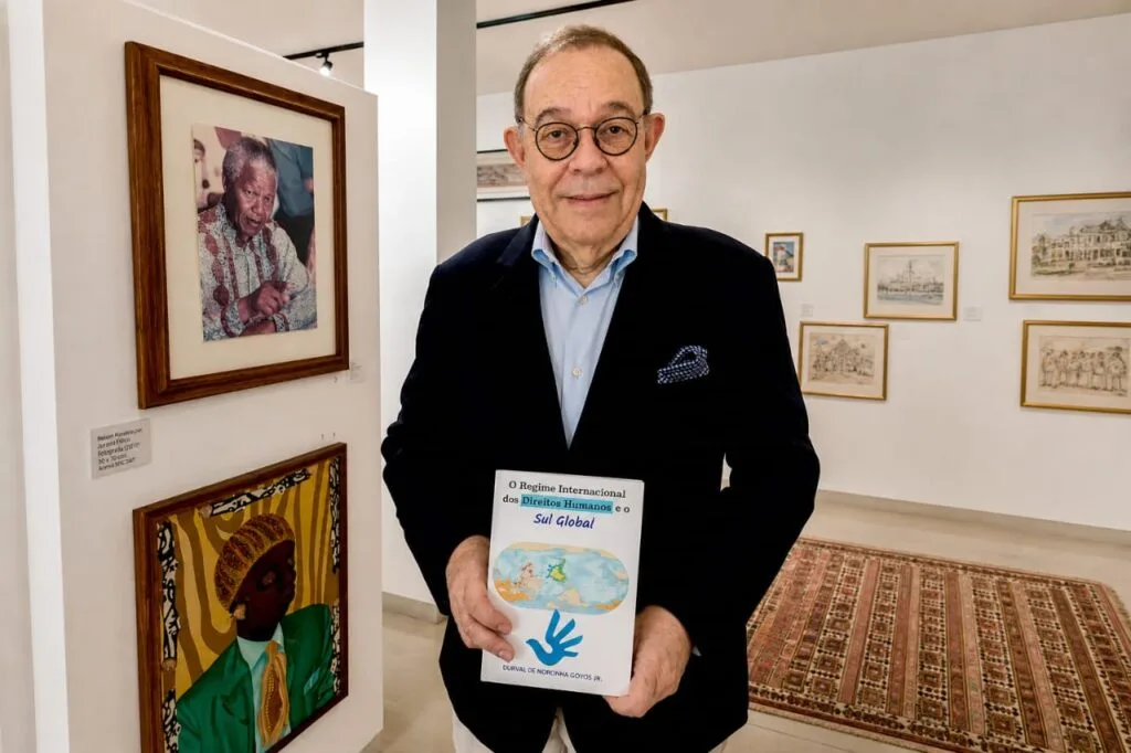 Durval Noronha publica livro sobre direitos humanos na perspectiva do Sul Global