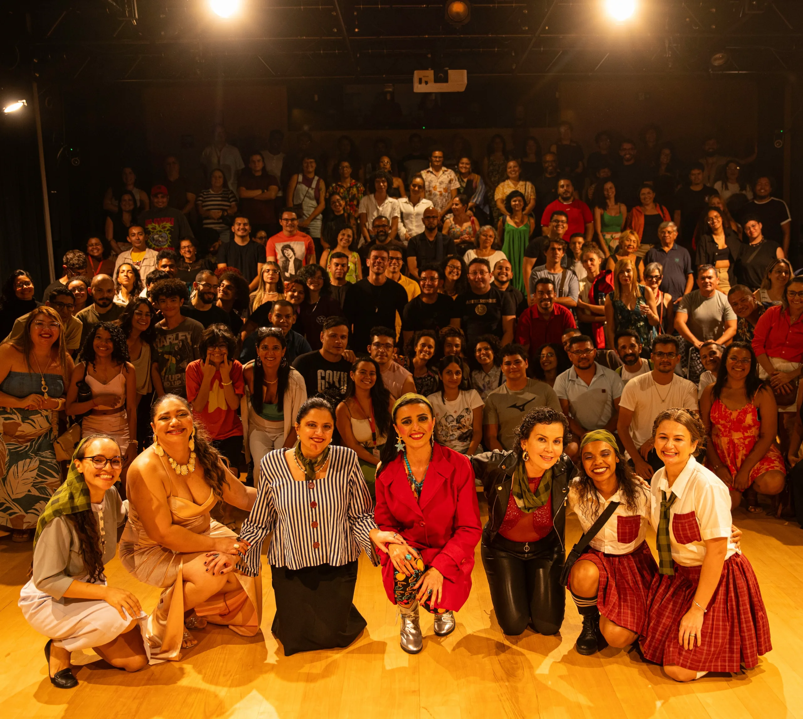 Não é possível tratar da história do teatro na região sem mencionar As Anjas.
