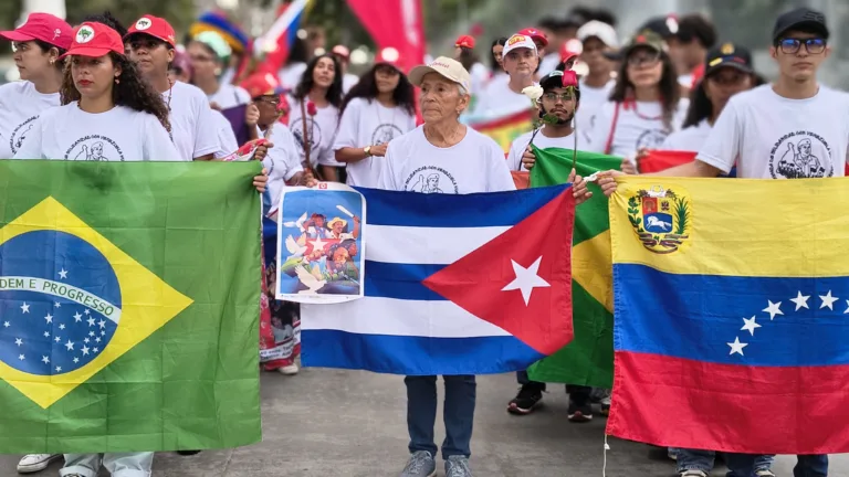 Após dois meses na Venezuela, Brigada de Solidariedade Hugo Chávez retorna ao Brasil