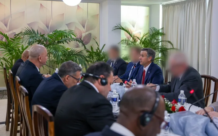 A CIA em Havana: negociações, pressão e ameaça contra Cuba