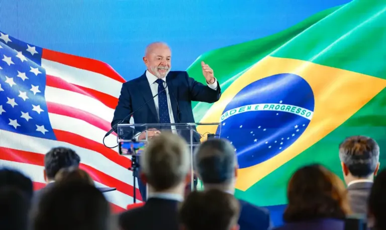 Lula diz que discutiu crime organizado, tarifas e minerais críticos com Trump