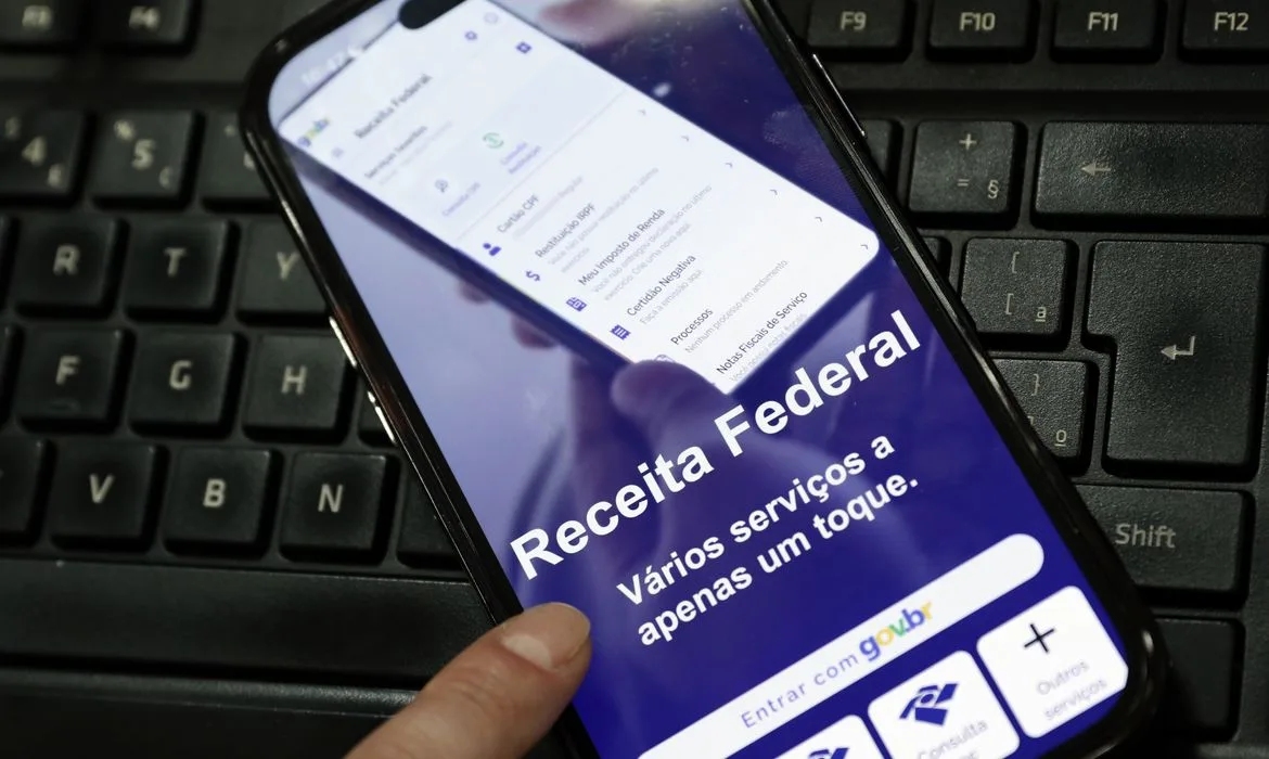 Neste ano, a Receita reduziu de cinco para quatro o número de lotes regulares de restituições da declaração