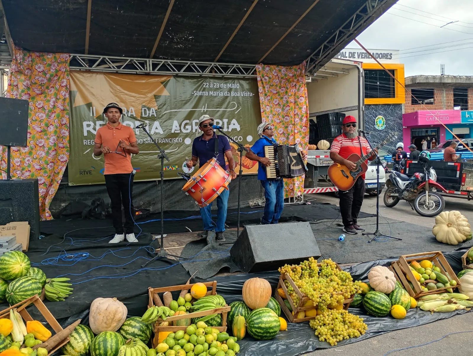 A banda de forró pé-de-serra do Chá Preto, de Santa Maria da Boa Vista (PE)