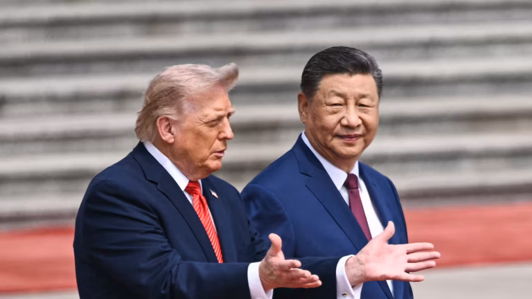Visita de Trump à China termina sem resultados, decepciona mercados e expõe disputa global