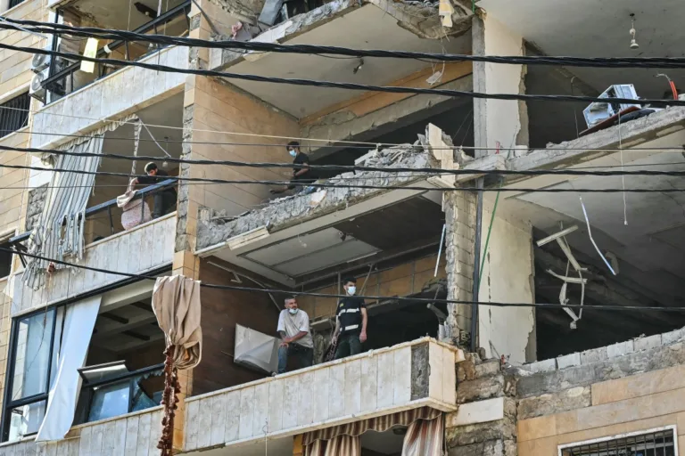 Novo ataque aéreo israelense deixa mortos e feridos no sul de Beirute