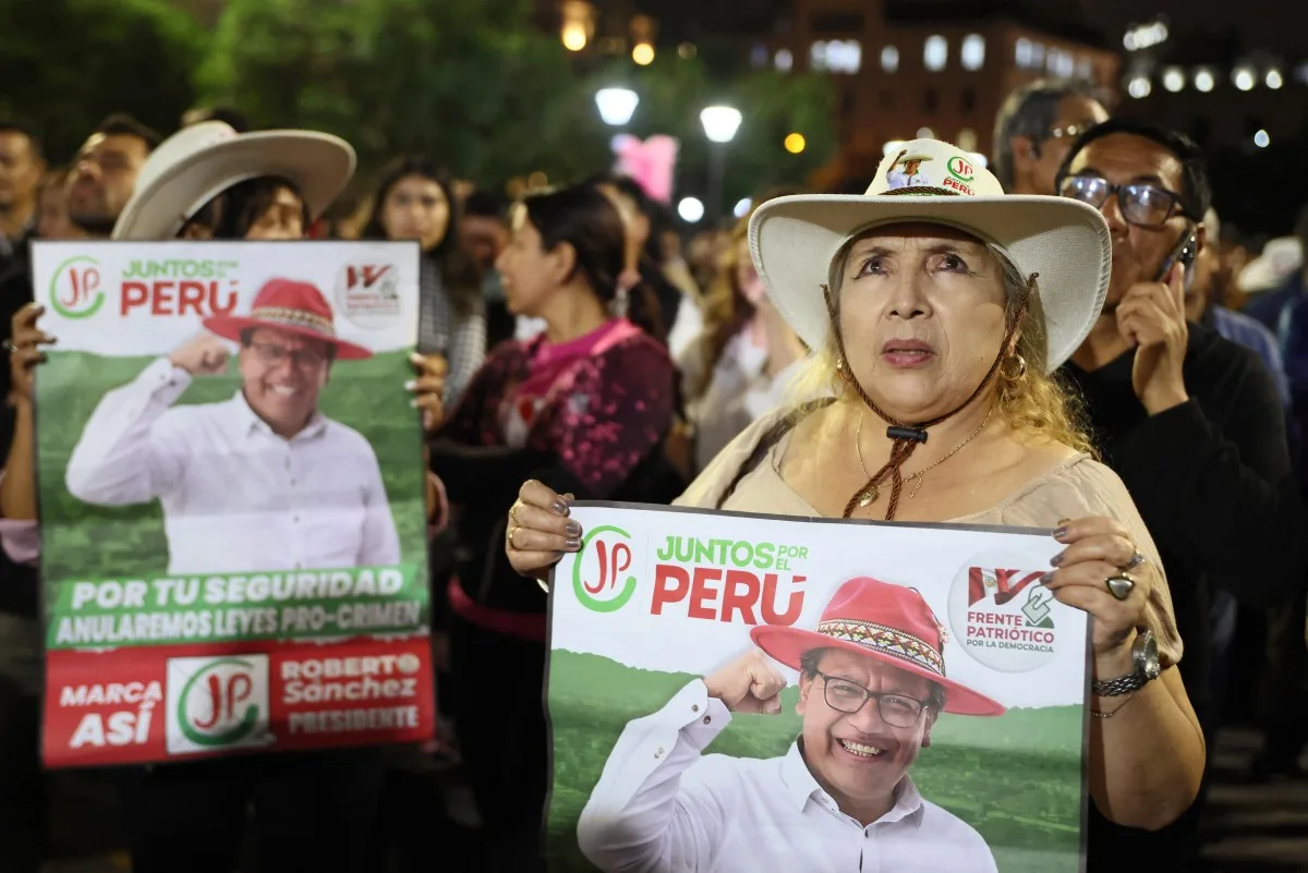 Apoiadores de Roberto Sánchez