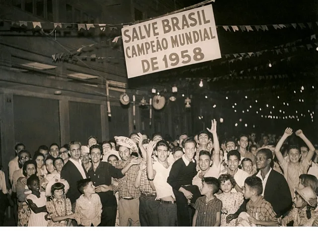 Cada Copa, um Brasil: como cada título no mundial cruzou a história e a economia do país