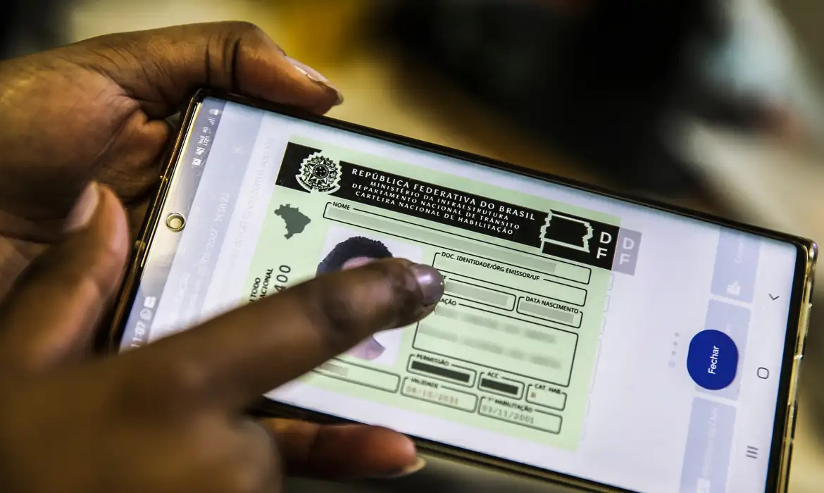 CNH Digital,Carteira de Trânsito para Celular, Carteira Nacional de Habilitação© Marcello Casal JrAgência Brasil Versão em áudio