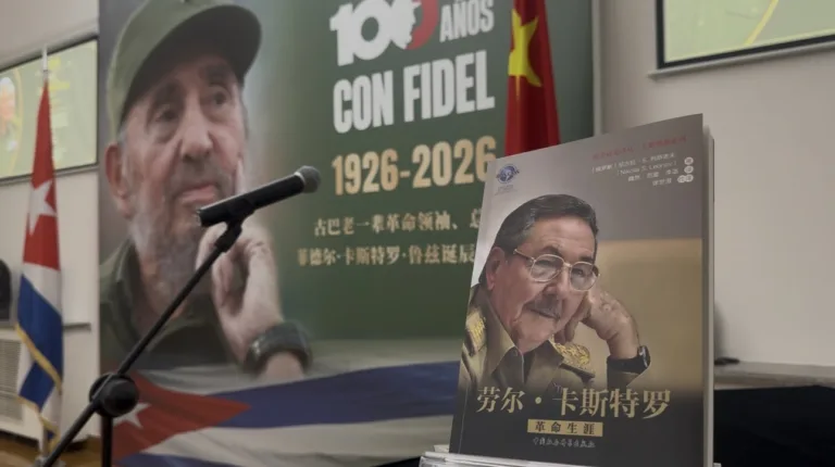 Em Pequim, ato pelos 95 anos de Raúl Castro reafirma aliança histórica entre China e Cuba