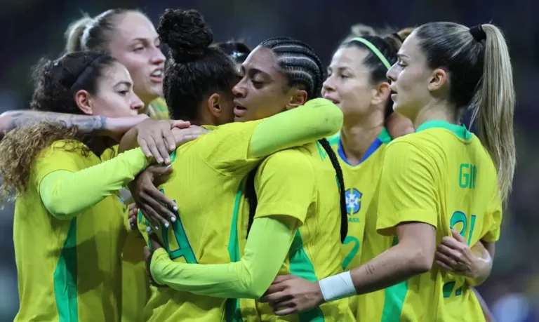 Seleção brasileira feminina encara Estados Unidos neste sábado em São Paulo
