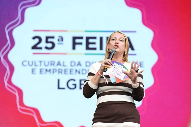 Campanha 'O Brasil é de Todas as Cores' reforça políticas públicas nacionais para os LGBT+ 